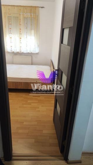 Apartament cu 3 camere semidecomandat, mobilat în Mihai Viteazul