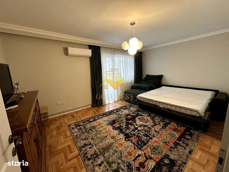 Apartament cu 3 camere, mobilat în Între Lacuri