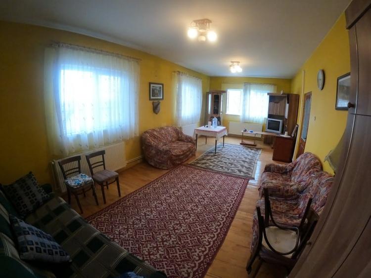 Casă individuală cu 6 camere cu Canalizare în Daia