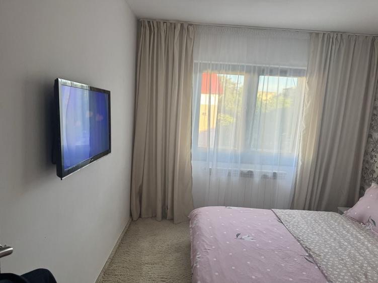 Apartament cu 3 camere decomandat în Dorobanți 1