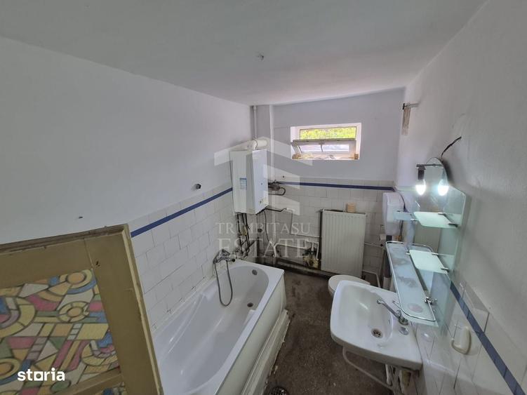 Casă cu 4 camere în Bughea de Sus