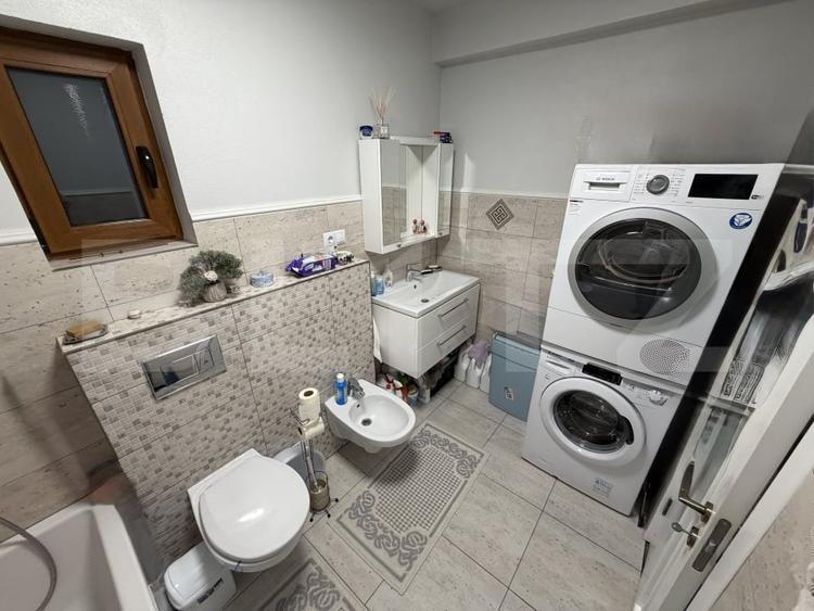 Casă individuală cu 5 camere cu Canalizare în Micești