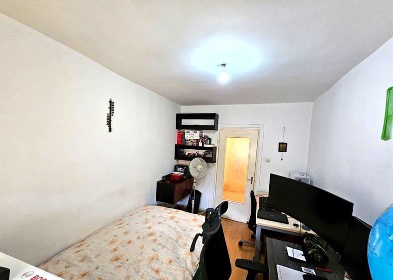 Apartament cu 3 camere decomandat, mobilat în Răcădău