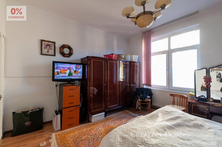 Apartament cu 3 camere semidecomandat în Parcul Carol