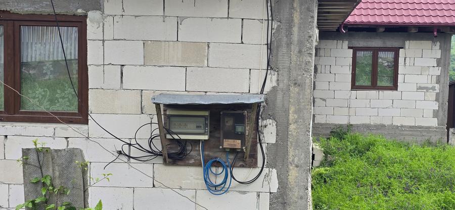 Casă individuală cu 3 camere cu Teren 1000 Mp în Irești