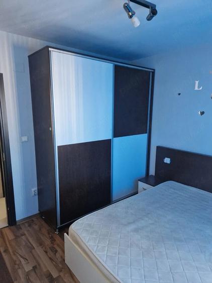 Apartament cu 3 camere decomandat în Lidia