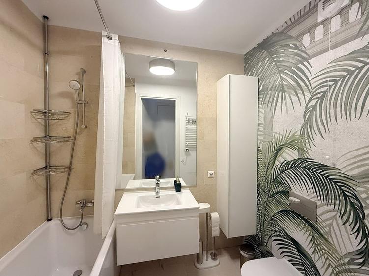 Apartament cu 3 camere decomandat în Domenii