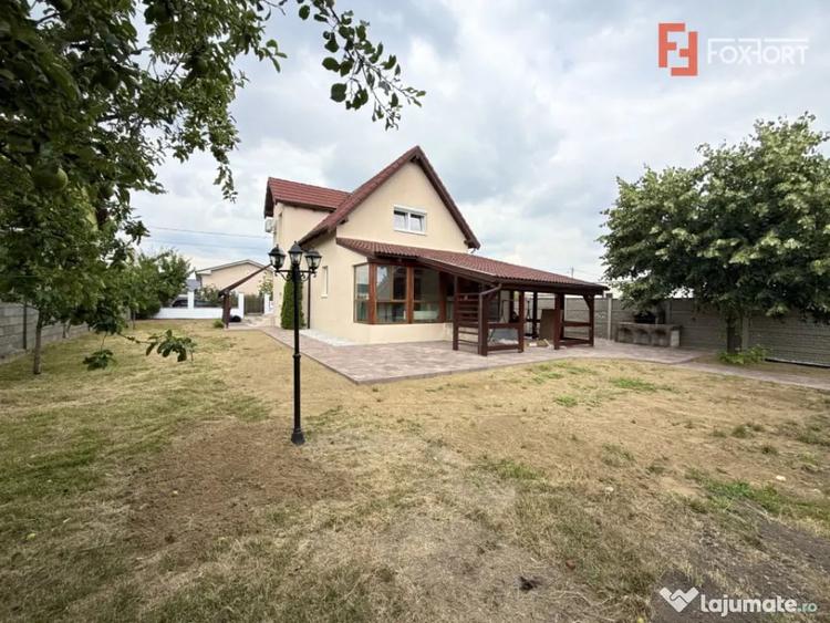 Casă cu 5 camere cu Teren 630 Mp în Dumbrăvița