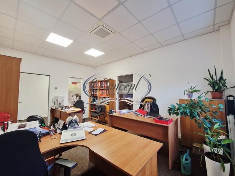 Birou, de 211.55000305176 mp, în Europa