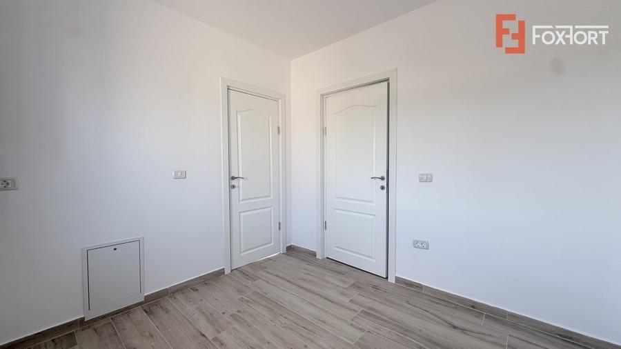 Duplex cu 4 camere cu Canalizare în Moșnița Nouă