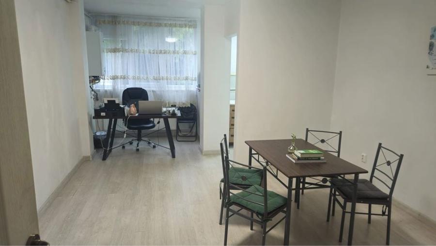 Garsonieră decomandată în Burdea