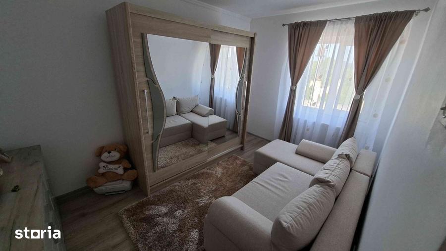 Apartament cu 3 camere în Mărăcineni