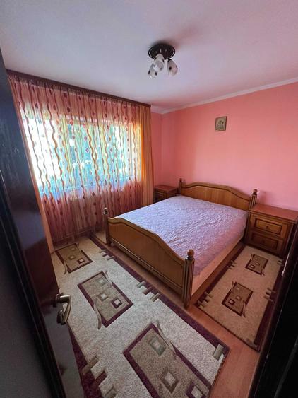 Apartament cu 3 camere decomandat în George Enescu