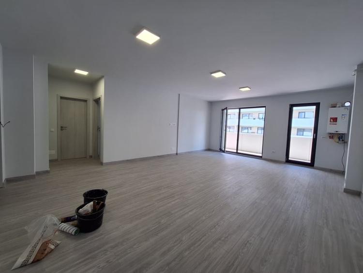 Apartament cu 2 camere semidecomandat în Florești — fotografia 3