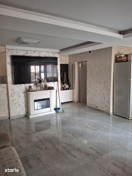 Casă cu 4 camere cu Teren 315 Mp în Giulești