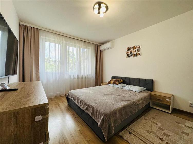 Apartament cu 3 camere decomandat în Rogerius