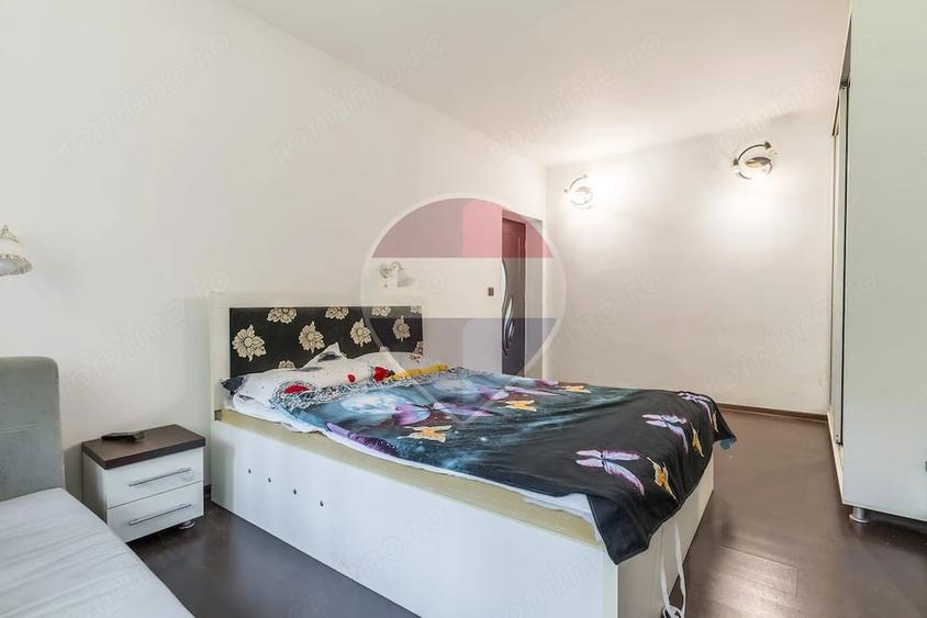 Apartament cu 3 camere decomandat în Filiași