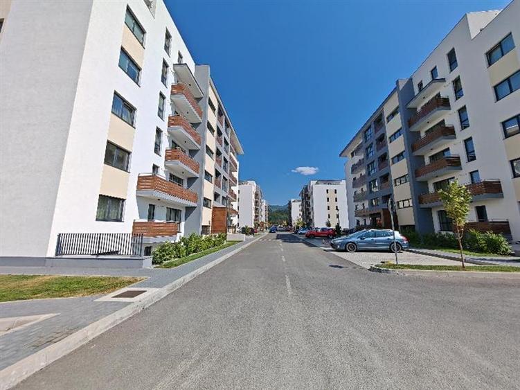 Apartament cu 2 camere decomandat, mobilat în Periferie