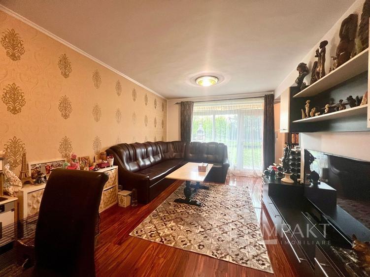 Duplex cu 3 camere cu Canalizare în Bună Ziua