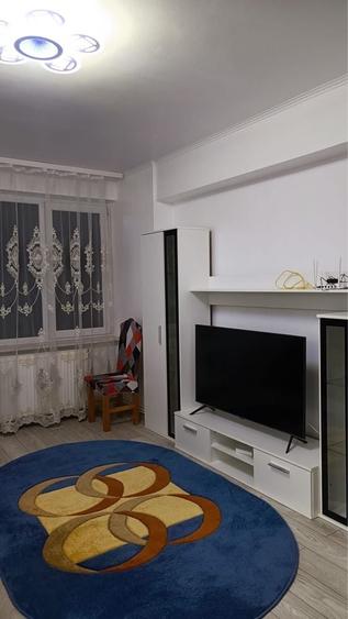 Apartament cu 2 camere semidecomandat în Ultracentral