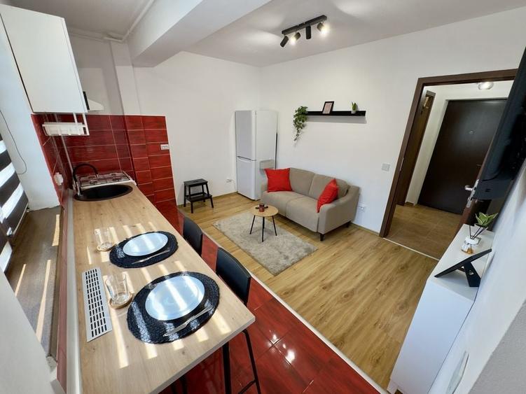 Apartament cu 2 camere decomandat în Central