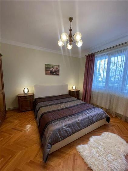 Apartament cu 4 camere decomandat, mobilat în Kogălniceanu