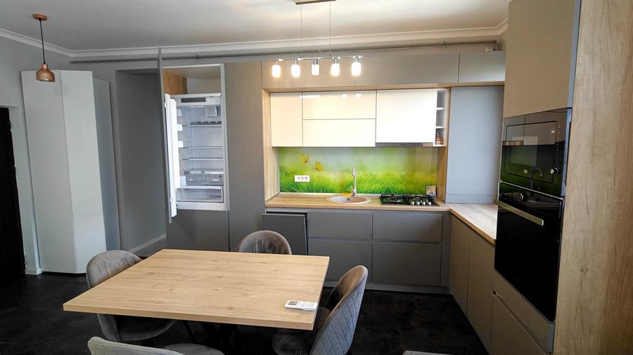 Apartament cu 2 camere semidecomandat în Giroc