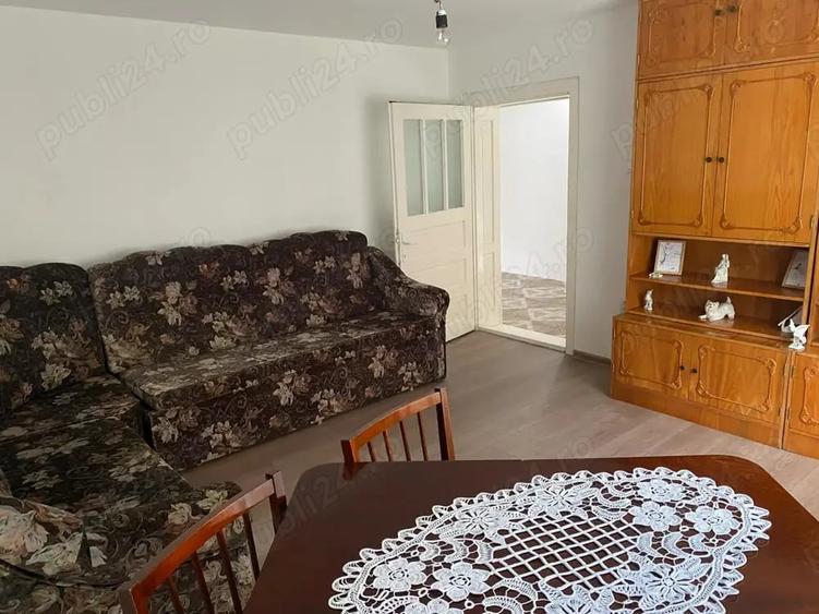 Casă cu 3 camere în Criș