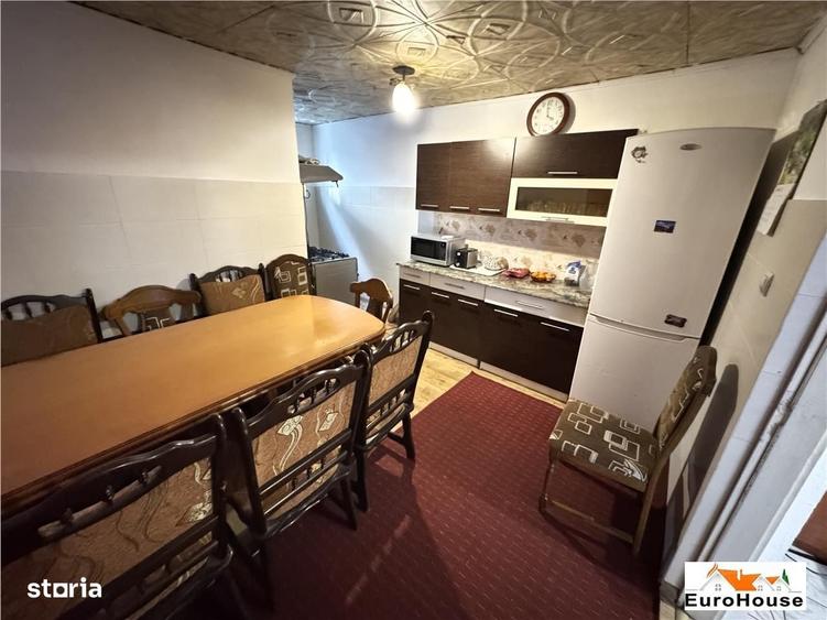 Casă cu 3 camere cu Teren 240 Mp în Cetate