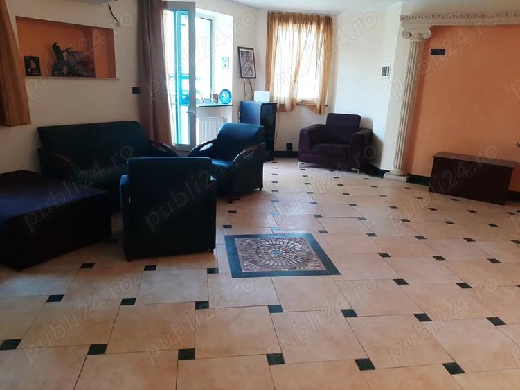 Casă cu 6 camere cu Teren 200 Mp în Central