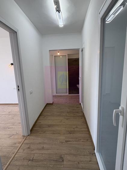 Apartament cu 2 camere decomandat în Titan