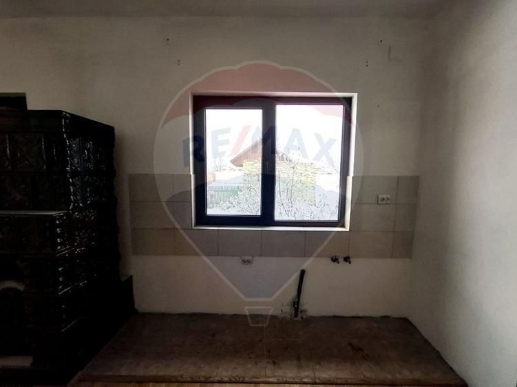 Casă individuală cu 4 camere cu Teren 1478 Mp în Măneciu-Ungureni