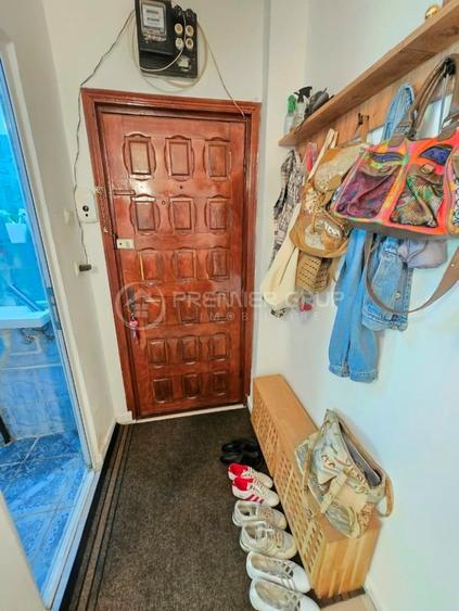 Apartament cu 2 camere în Podu Roș