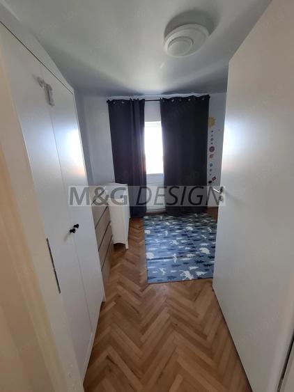 Apartament cu 3 camere decomandat în Dâmbovița