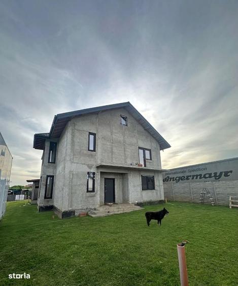 Casă cu 4 camere în Dârvari