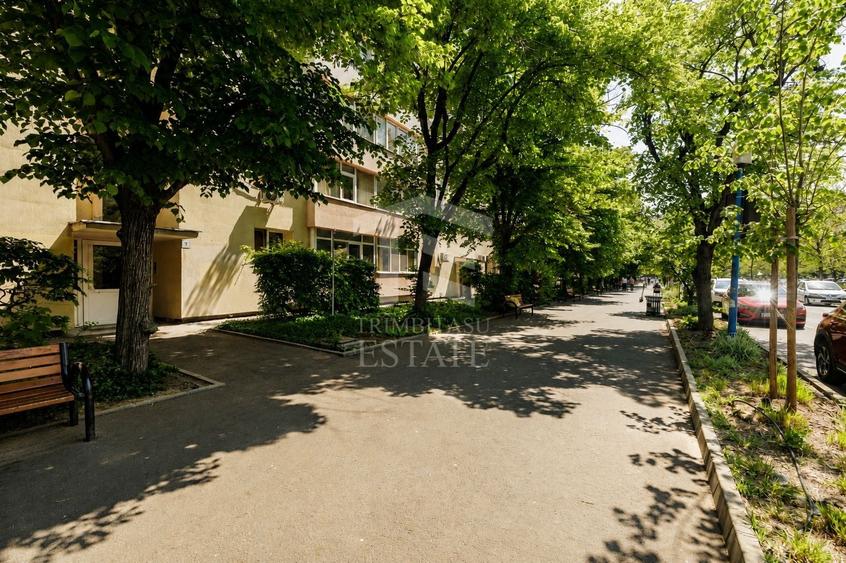 Apartament cu 3 camere semidecomandat în Parcul Circului