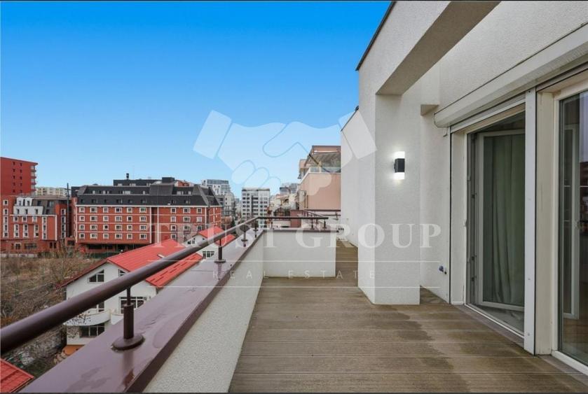 Apartament cu 5 camere decomandat, mobilat în Șoseaua Nordului