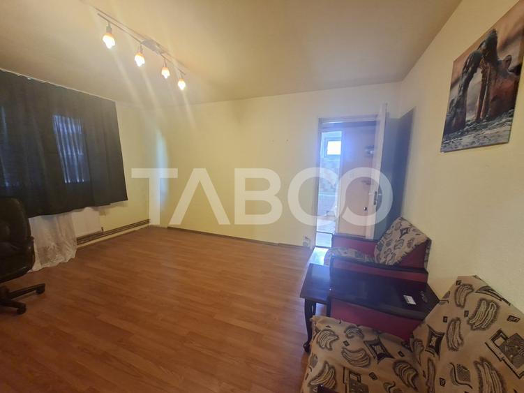 Apartament cu 2 camere semidecomandat, mobilat în Mihai Viteazul
