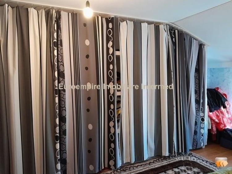 Casă cu 5 camere cu Teren 1000 Mp în Agigea