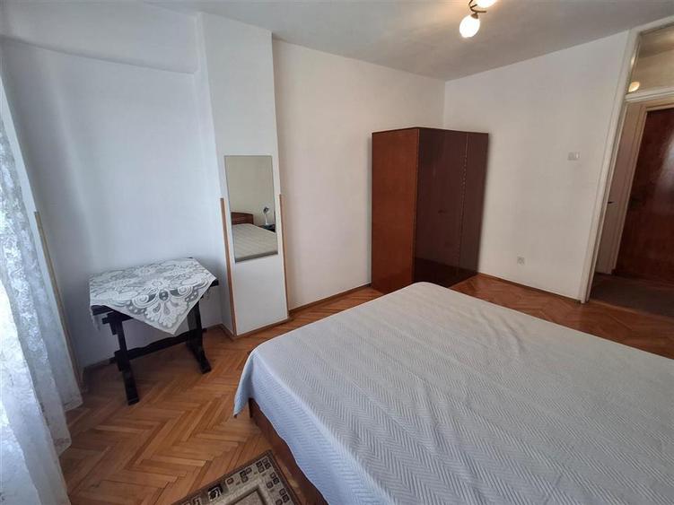 Apartament cu 2 camere decomandat în Mihai Viteazul