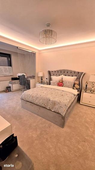 Casă cu 8 camere cu Teren 1223 Mp în Central