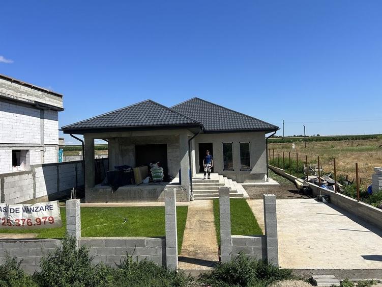 Casă cu 4 camere în Valu lui Traian