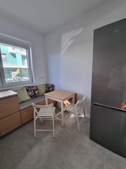 Apartament cu 2 camere decomandat în Dumbrăvița