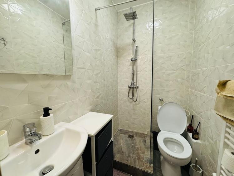Apartament cu 4 camere semidecomandat, mobilat în Gheorgheni