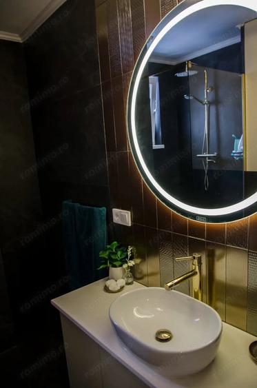 Apartament cu 3 camere decomandat în Ultracentral