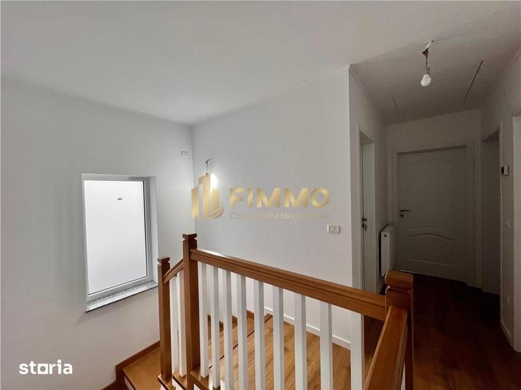 Casă cu 4 camere cu Teren 250 Mp în Ipotești