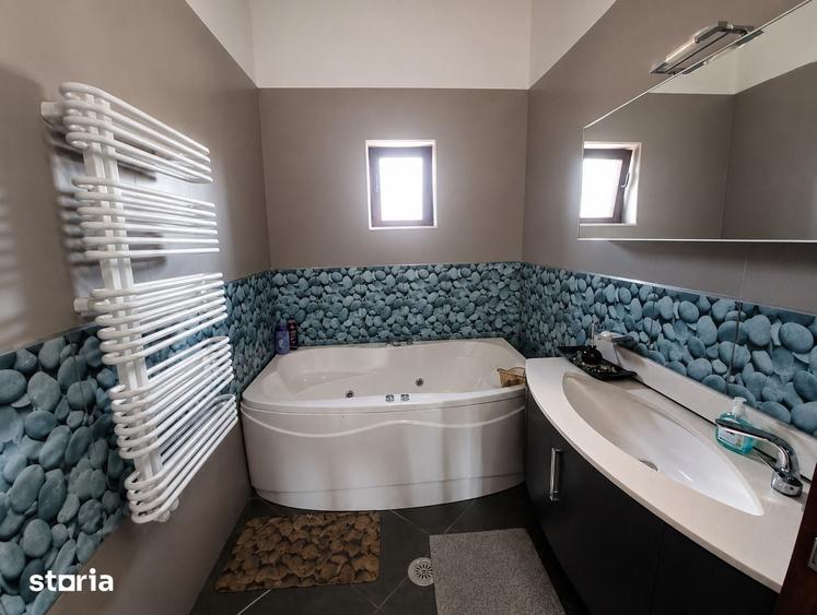 Casă cu 6 camere cu Teren 311 Mp în Giurgiului