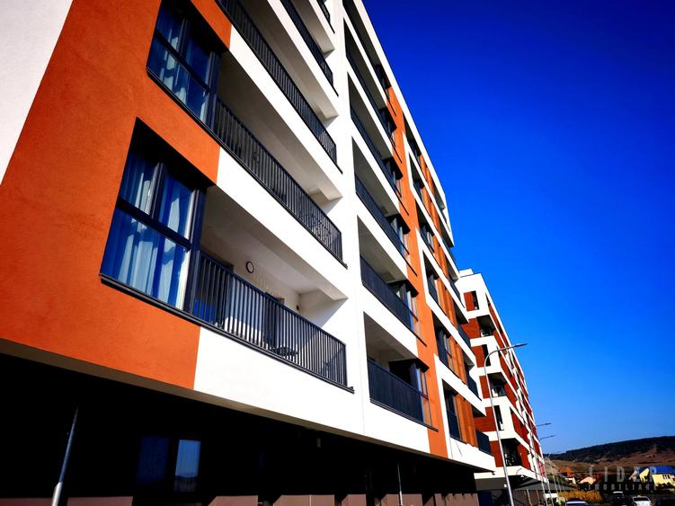 Apartament cu 2 camere semidecomandat, mobilat în Florești