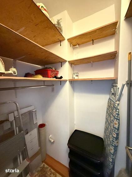 Apartament cu 3 camere în Cetate