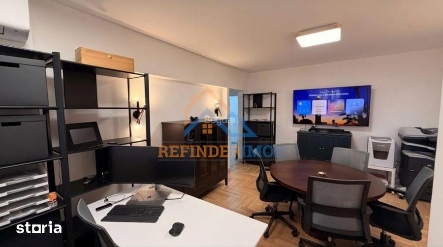 Apartament cu 3 camere semidecomandat, mobilat în Centrul Civic